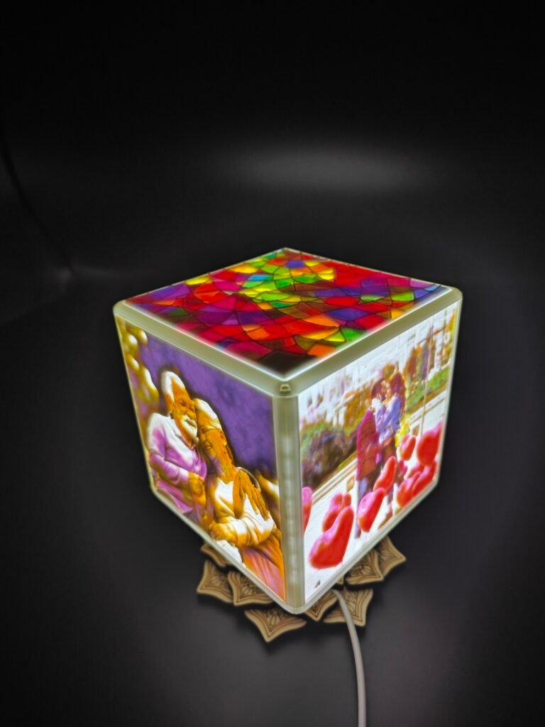 Lámpara para mesa mediante la fabricación por piezas y litofanías 3D a color